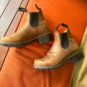 Brown Heeled Blundstones